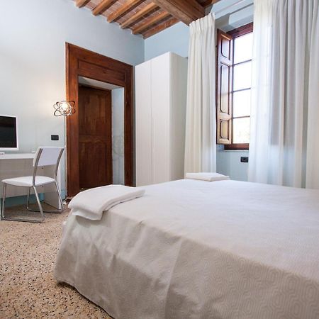 Il Castello Di San Ruffino Hotel Lari Room photo
