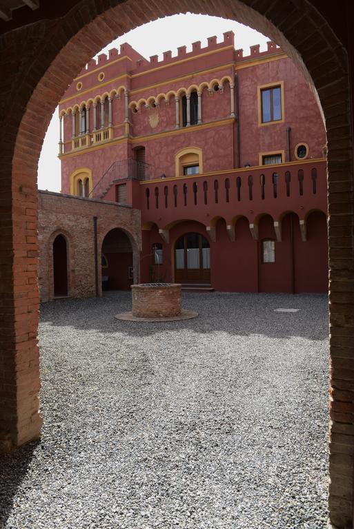 Il Castello Di San Ruffino Hotel Lari Exterior photo